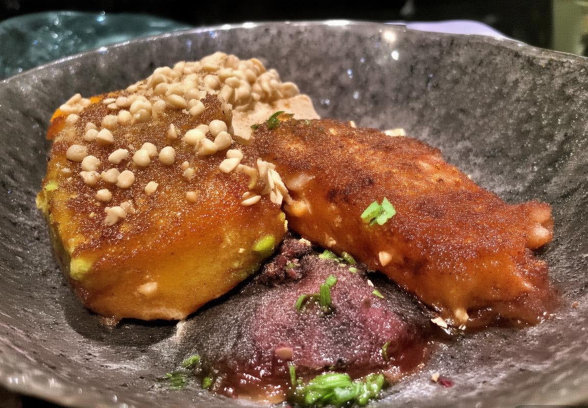 首钢女篮对阵八一女篮：新老势力巅峰对决，谁将笑傲联赛？(图2)